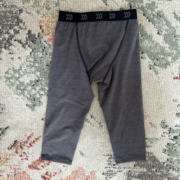 All in Motion Boys Thermal Base Layer Pants size Small 6/7, like new condition - Picture 4 of 5